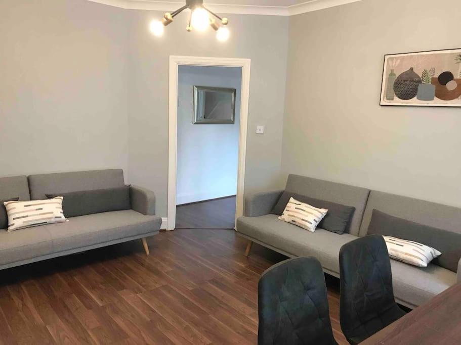 Spacious Kosher Flat in Golders Green - Appartement Met 1 Slaapkamer