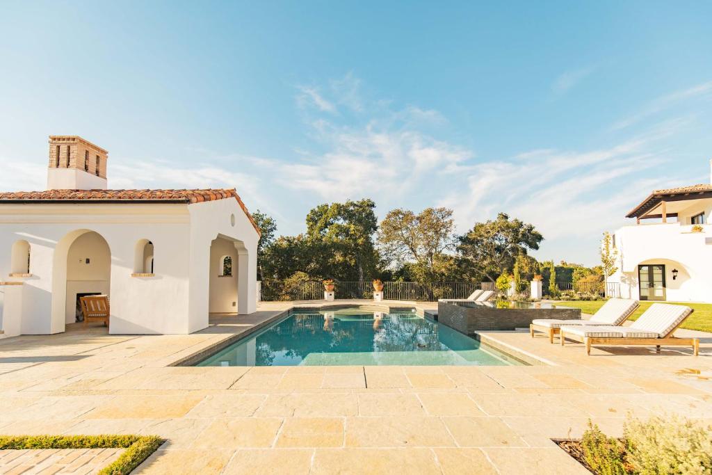 a pool in the backyard of a villa at Exquisite Estately Villa in Woodside