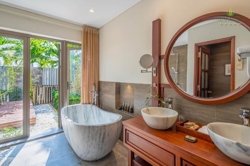 Family 2 Bedrooms Private Garden and Bathtub