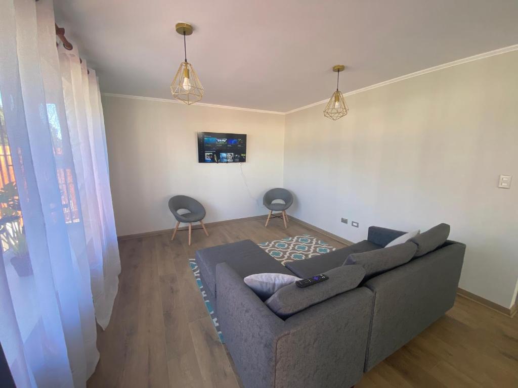 TV a/nebo společenská místnost v ubytování Cómoda casa nueva 3 D 2 B
