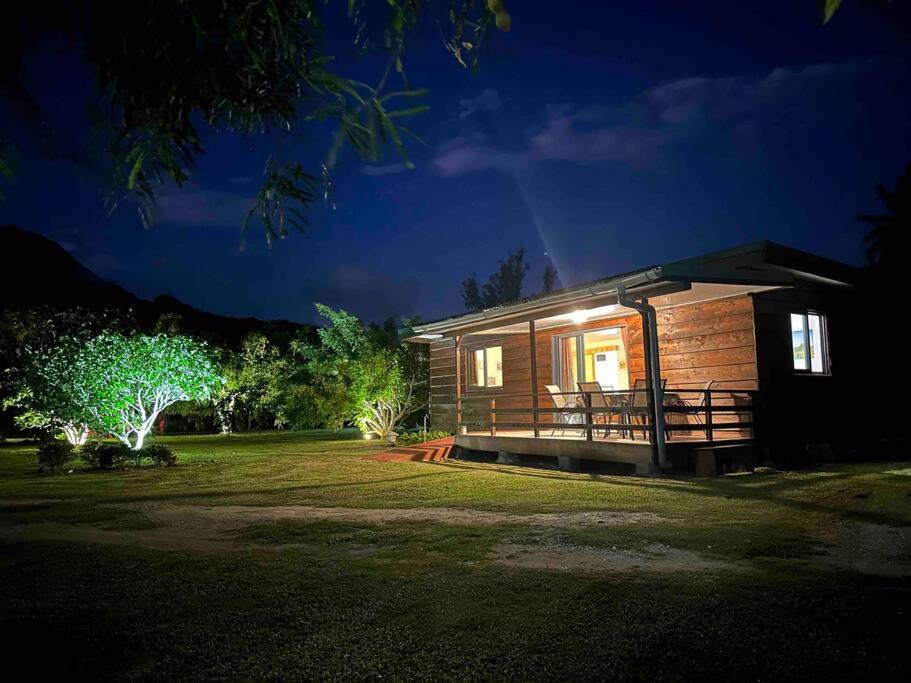 Zahrada ubytování Maison TuiMatai, plage blanc privé vue sur Tahiti