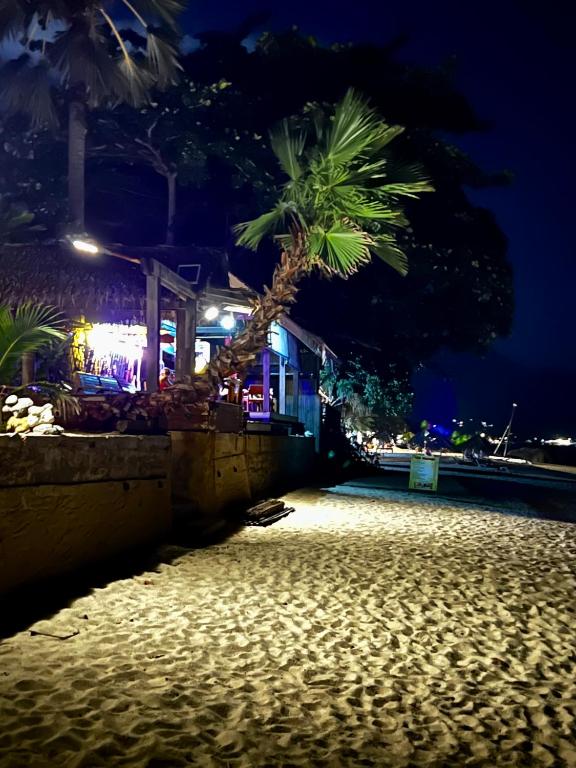 Bazén v ubytování Amity Beach Resort nebo v jeho okolí