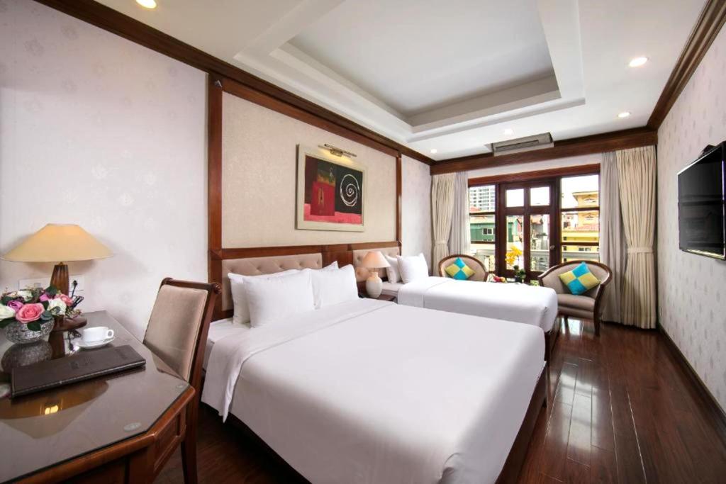 Queen room with 2 queen beds city view + Free Afternoon Tea