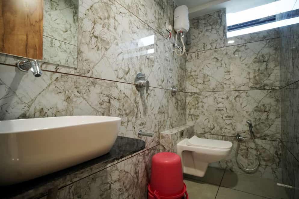 Koupelna v ubytování Hotel Mahaveer