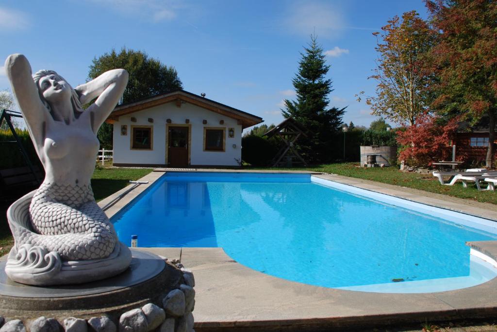 Bazén v ubytování Hotel Alpenhof nebo v jeho okolí