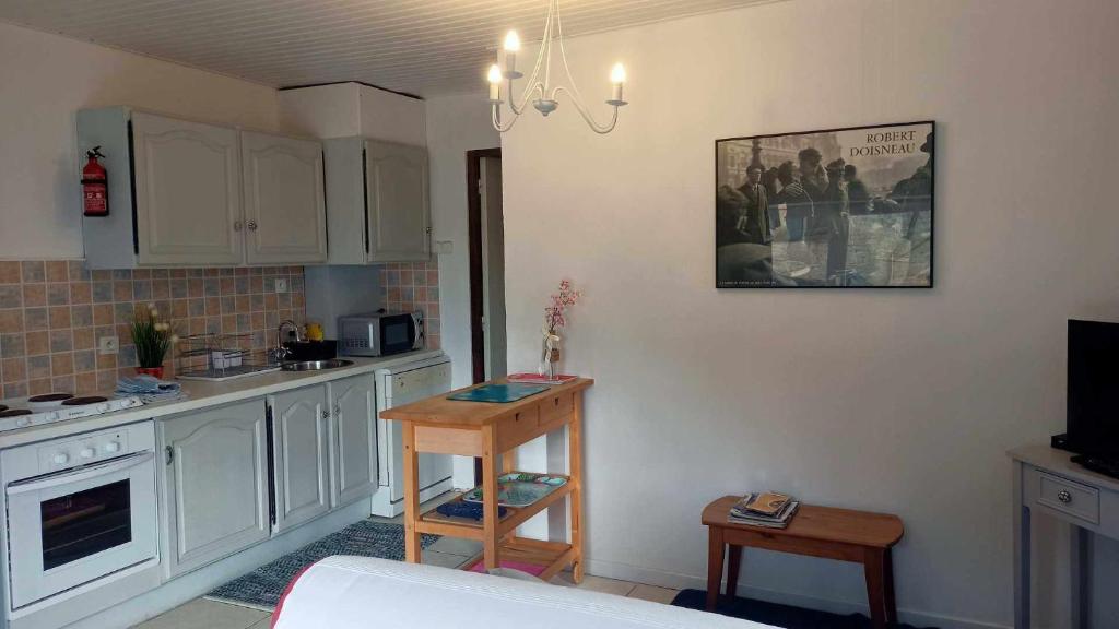 Gîtes Périgord Rocamadour Sarlat naturiste de mi mai à septembre - Casa De Una Habitación