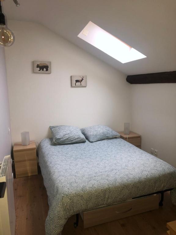 Postel nebo postele na pokoji v ubytování Superbe appartement T3 duplex, Ax les thermes