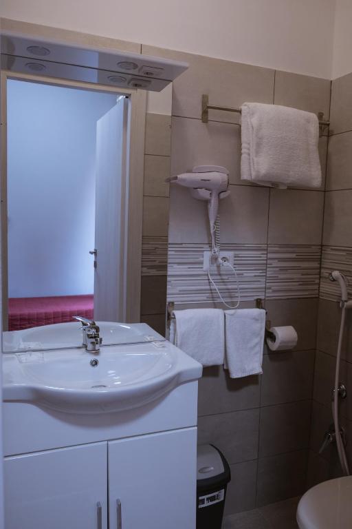 Hotel d'Este tesisinde bir banyo