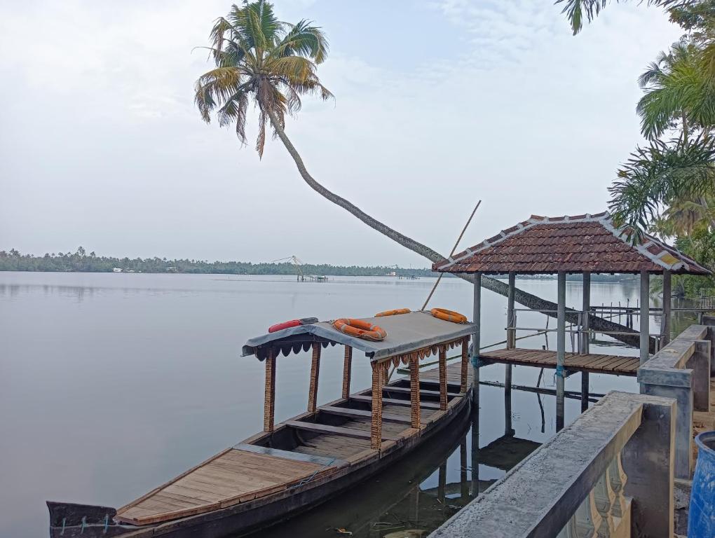 SAGAR BEACH VILLAS Home stay - Chambre Double De Luxe Avec Balcon Et Vue En Mer