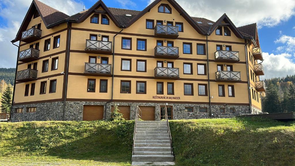 Budova, kde se apartmán nachází