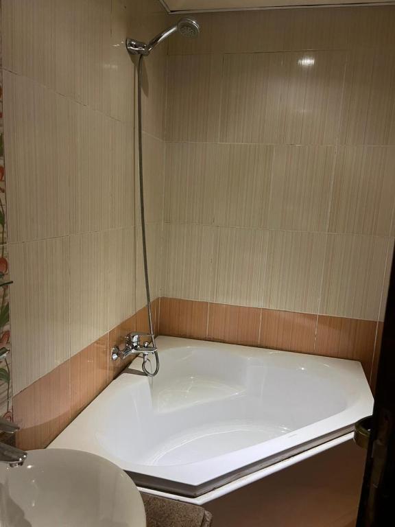 A bathroom at Heliopolis Rock Residence