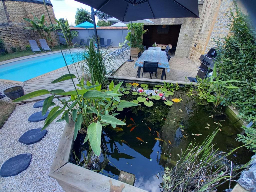 Fotografia z galérie ubytovania Appartement 3 ème étage avec piscine partagée v destinácii Sedan