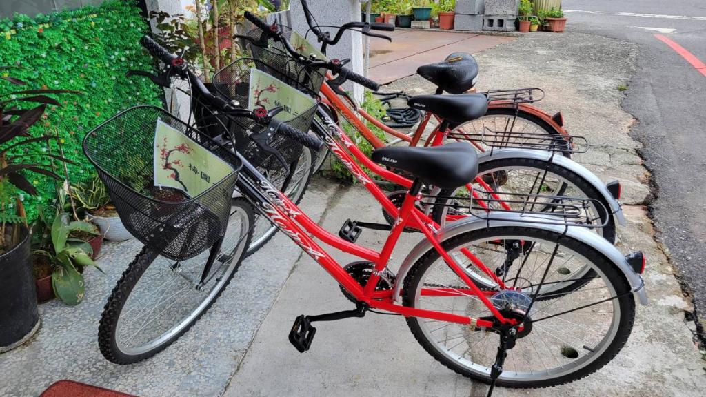 Jízda na kole v ubytování 梅園小築民宿 nebo okolí
