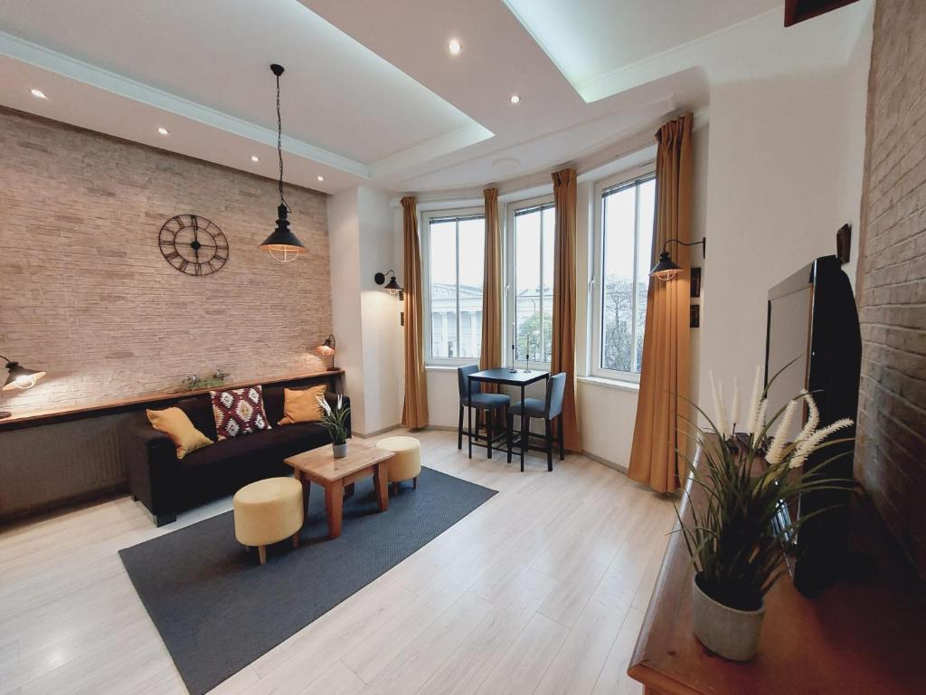 2 separated apts in 1 price! Unique downtown views 1053 Budapest, 41 Múzeum körút kép - 1