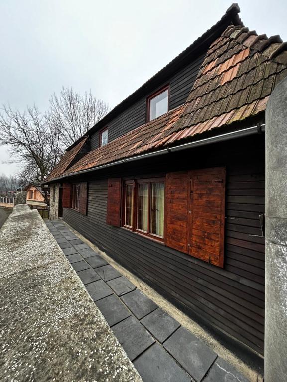 Budova, kde se prázdninový dům nachází