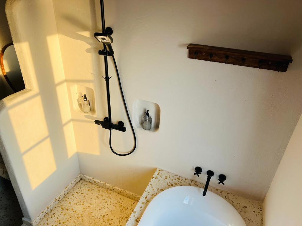 Lotus Home Cafe - 12