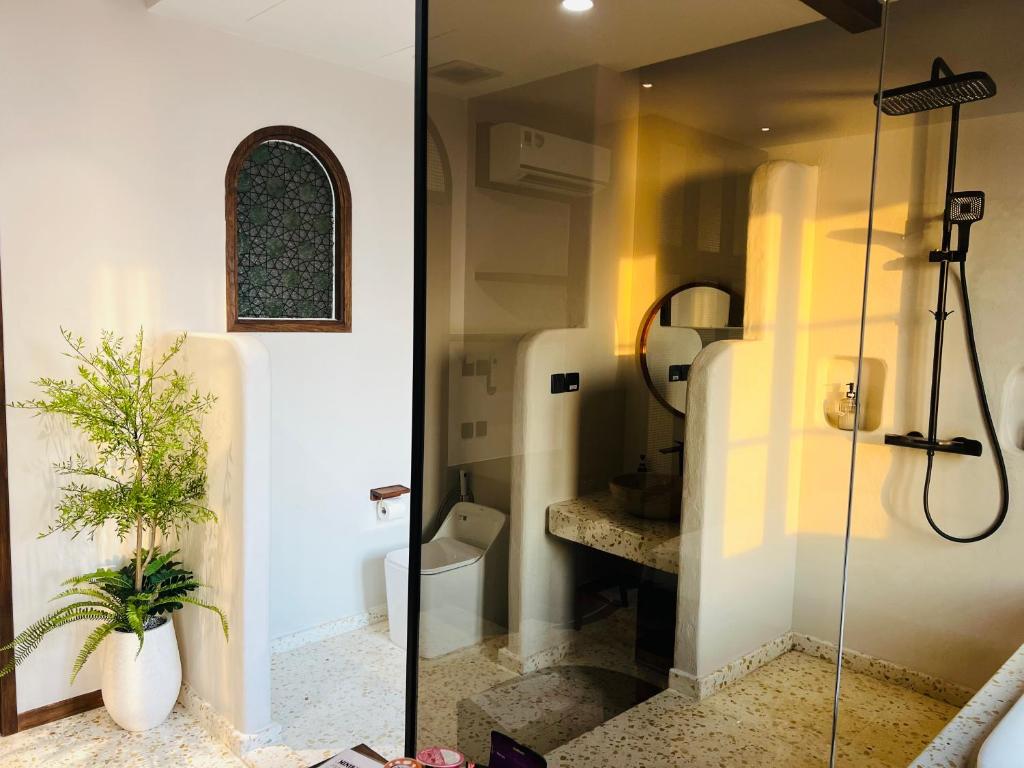 Lotus Home Cafe - 14