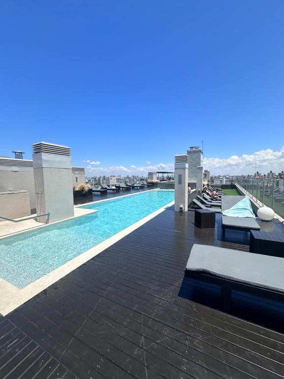 Piscina a live hotel o a prop
