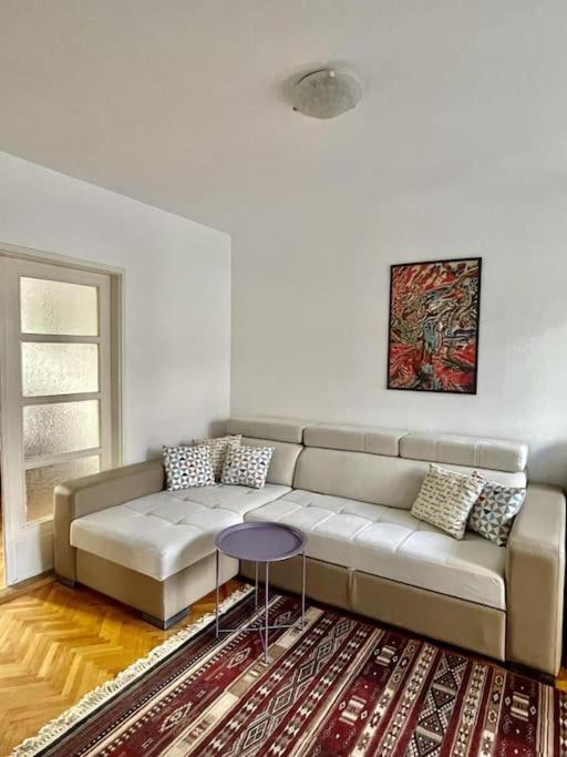 Zona d'estar a Central Apartment