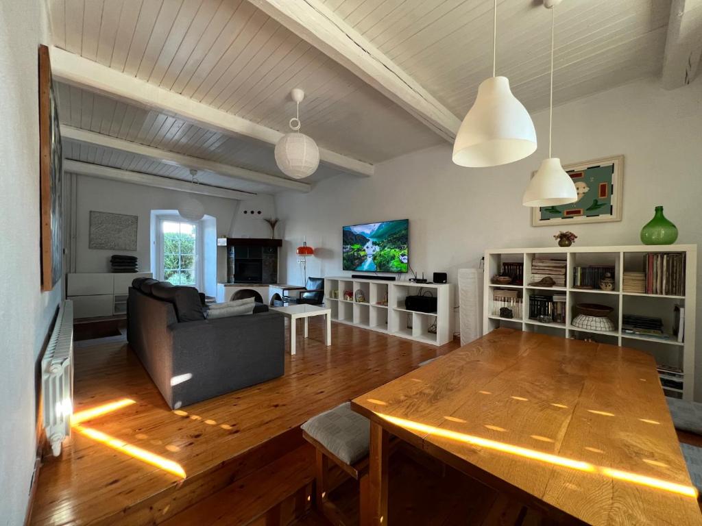 Country House Casa Lucia - Three-Bedroom House