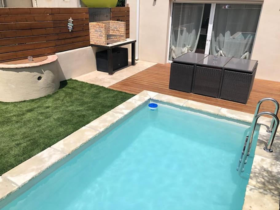 Photo de la galerie de l'établissement Jolie maison de village tout confort, à Villeneuve-lès-Montréal