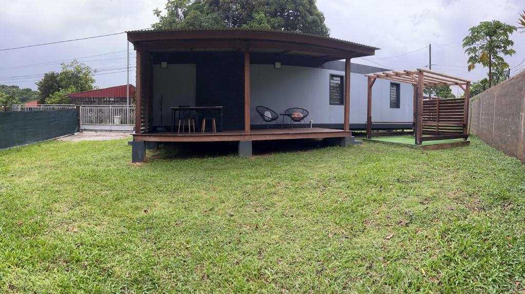 Taman di luar Résidence Morphée - chaleureux