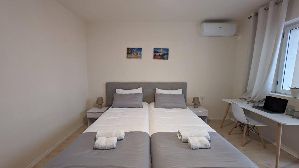 Modern Cozy Apartment 10 Min Walk to Skanderbeg Square - Image 7