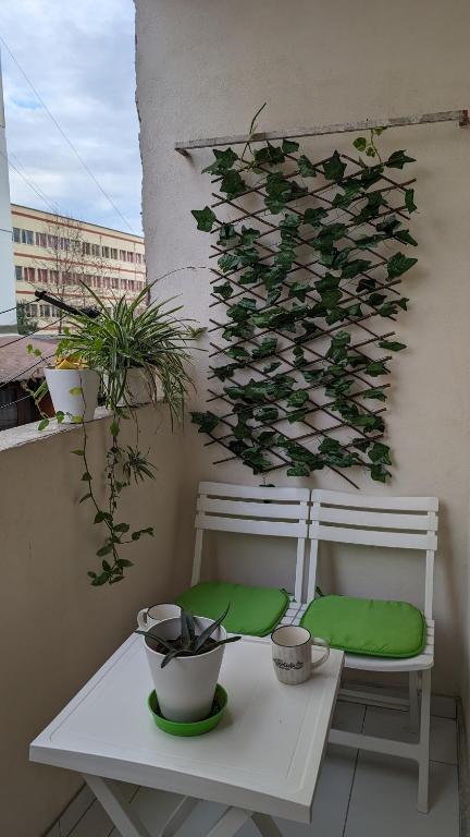 Modern Cozy Apartment 10 Min Walk to Skanderbeg Square - Image 6