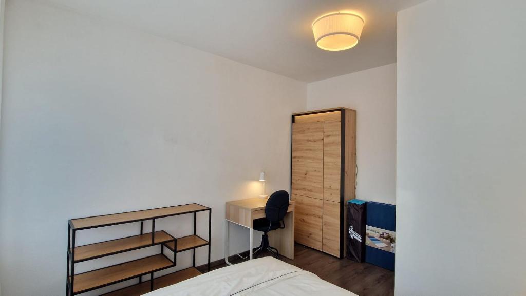 City Center 4 people King Bed, near Switzerland, G'ermany, Near Airport, Free Parking – photo 10