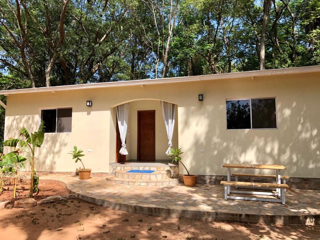 Το κτήριο όπου στεγάζεται  η παραθεριστική κατοικία