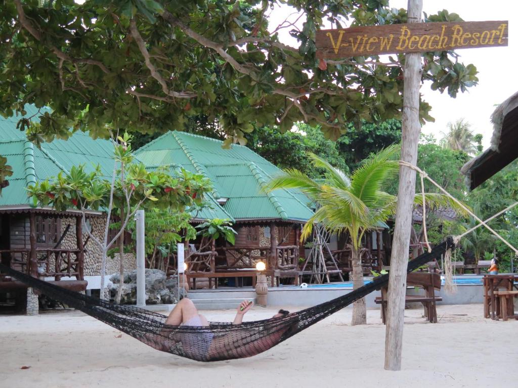 V-View Beach Resort - 7