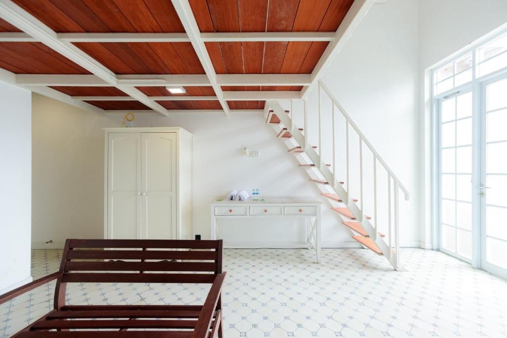 Fotografie z fotogalerie ubytování Urbanview Blessing Residence Surabaya by RedDoorz v destinaci Surabaja
