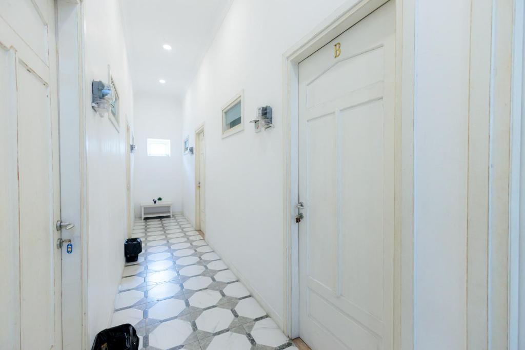 Fotografie z fotogalerie ubytování Urbanview Blessing Residence Surabaya by RedDoorz v destinaci Surabaja