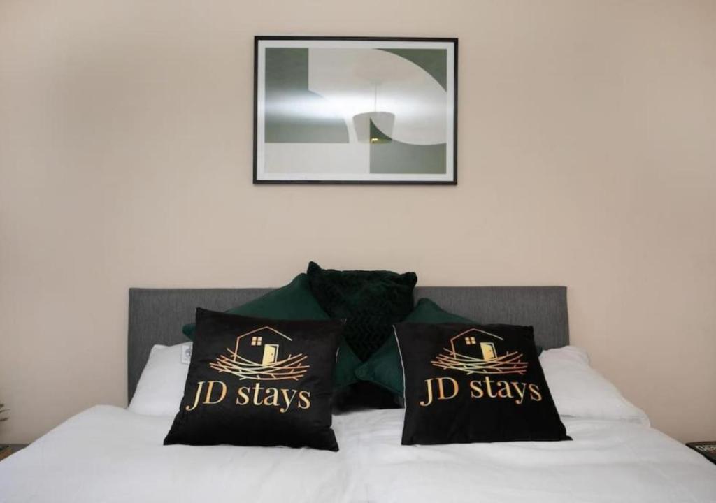 Posteľ alebo postele v izbe v ubytovaní 3 Bedroom Apartment with non-smoking room - Family & business trip