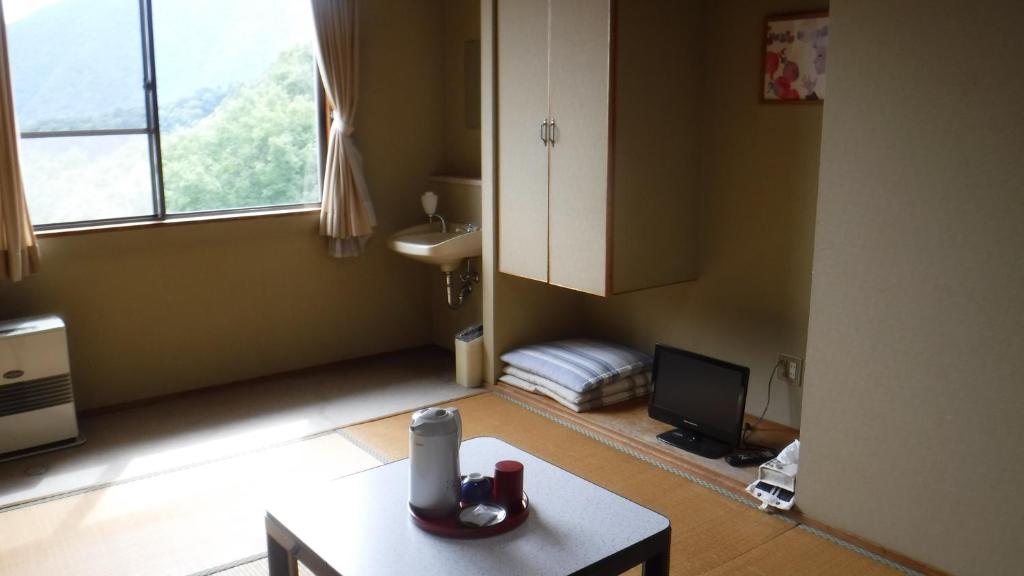 Posezení v ubytování 本栖湖畔 民宿 浩庵 Kouan guesthouse at Lake Motosu