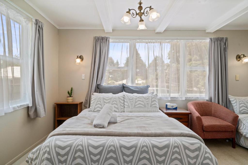 Pool House- Springfield - Resim 11