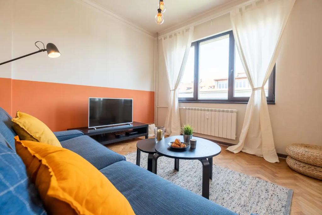 Orange friendly apartment near Vitosha blvd
