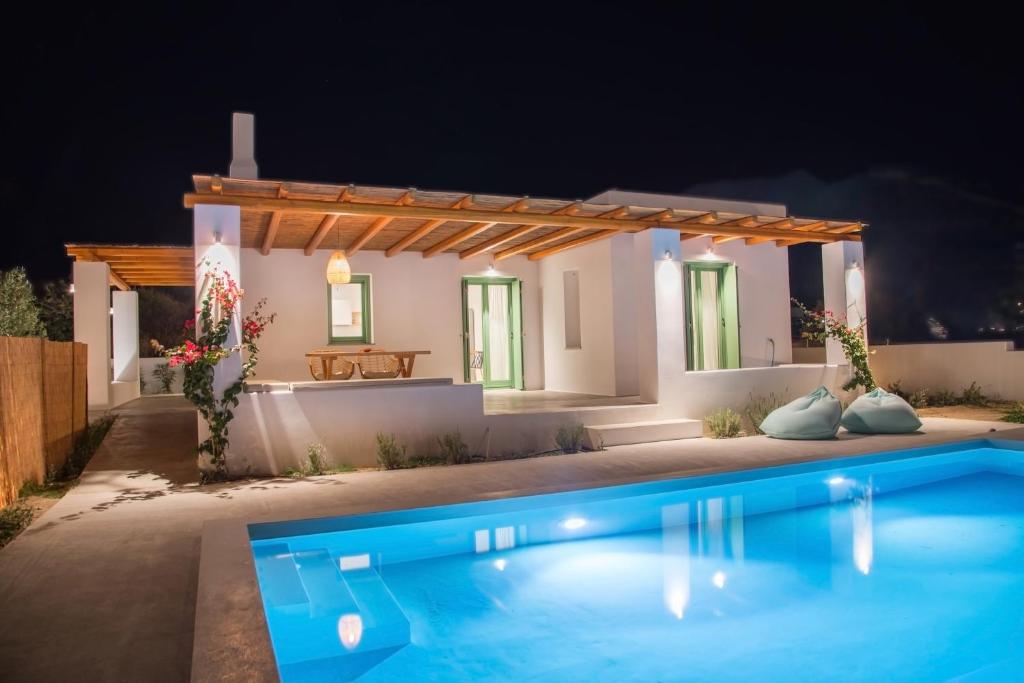 Bazén v ubytování Onar Villas Skyros nebo v jeho okolí