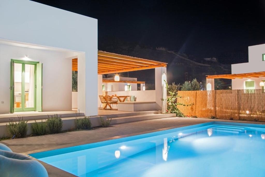 Bazén v ubytování Onar Villas Skyros nebo v jeho okolí