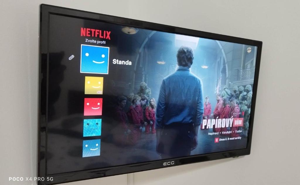 TV a/nebo společenská místnost v ubytování APARTMÁN KRISTÝNA
