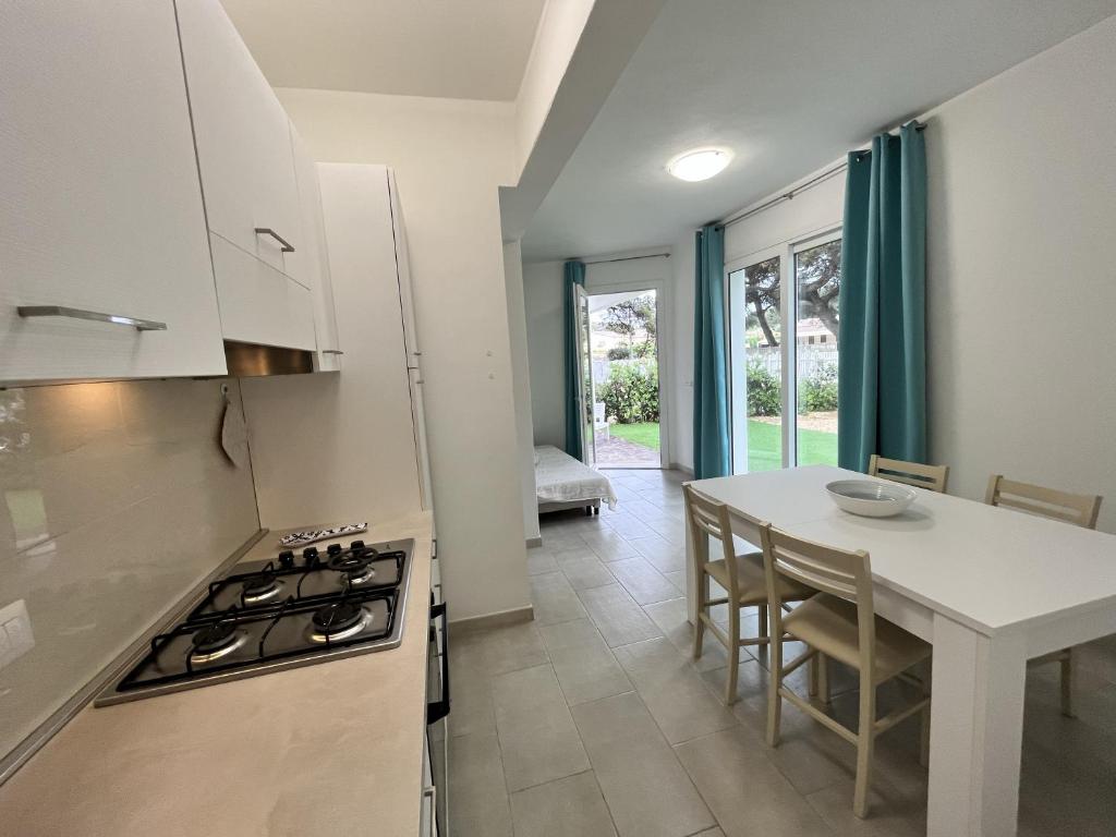 Kuchyň nebo kuchyňský kout v ubytování Angolo Mare Apartments & Rooms