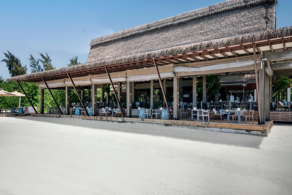 Grand Park Kodhipparu Maldives - 13