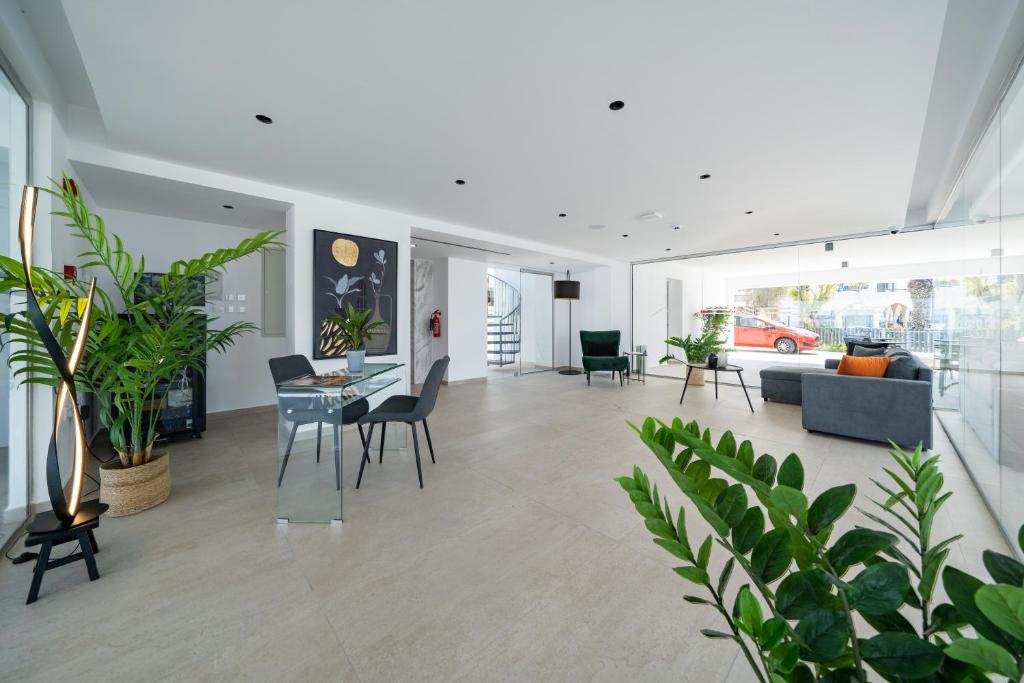 Fotografie z fotogalerie ubytování Waterside Sea View Apartments v destinaci Paphos City