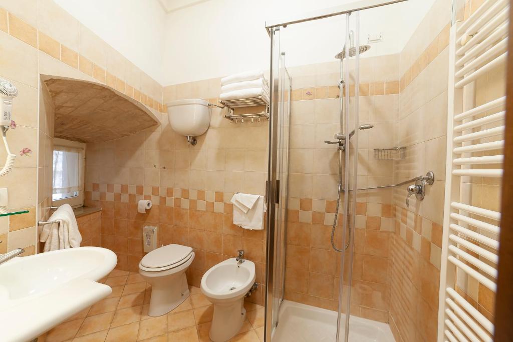 Koupelna v ubytování Hotel Pax