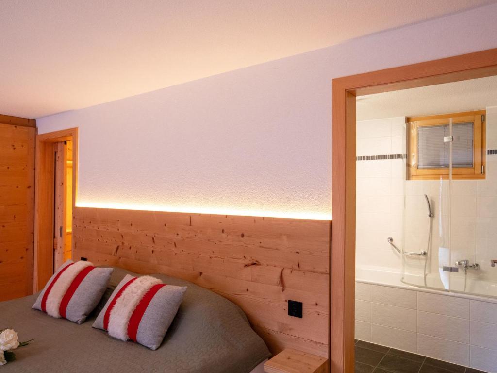 Koupelna v ubytování Chalet Chalet Les Pars by Interhome