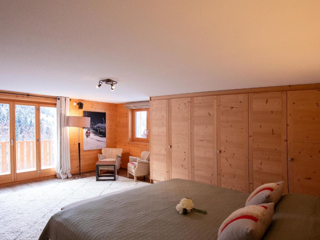 Postel nebo postele na pokoji v ubytování Chalet Chalet Les Pars by Interhome