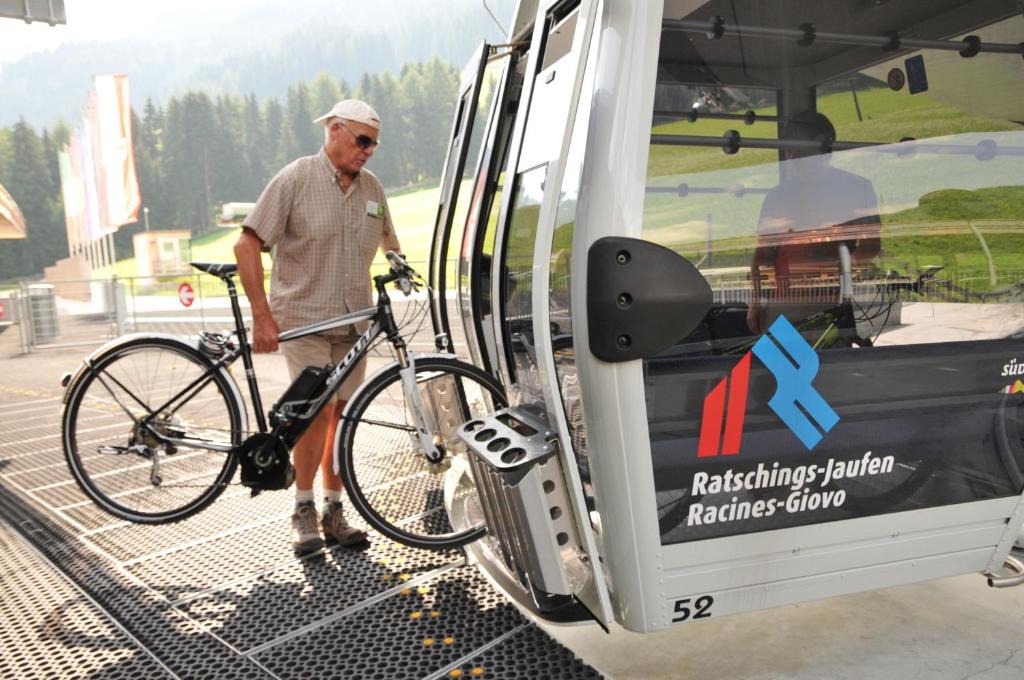 Jízda na kole v ubytování Hotel Schölzhorn Superior nebo okolí