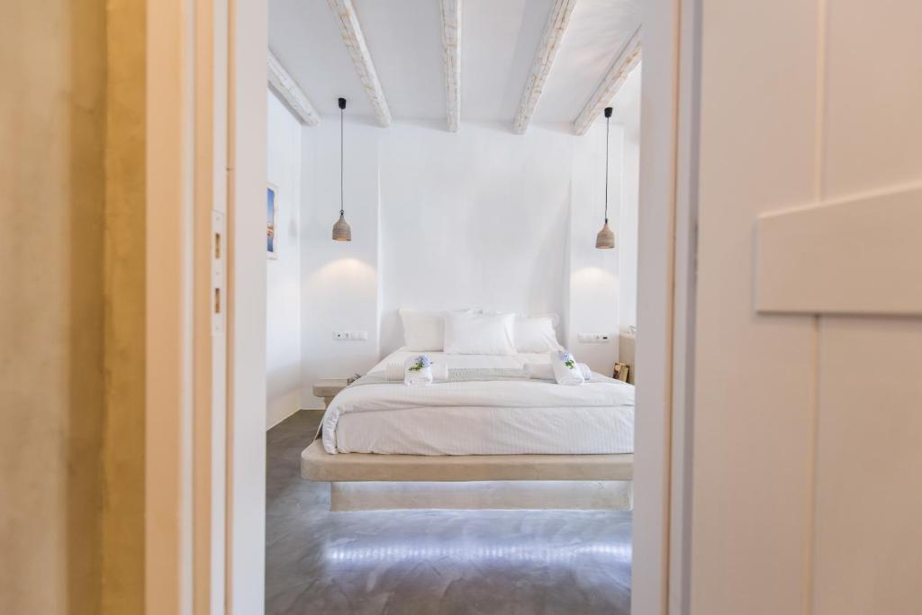 Cycladic Islands Hotel & Spa - 13