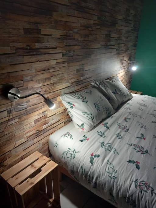 Postel nebo postele na pokoji v ubytování Chalet - l'Endoxyle