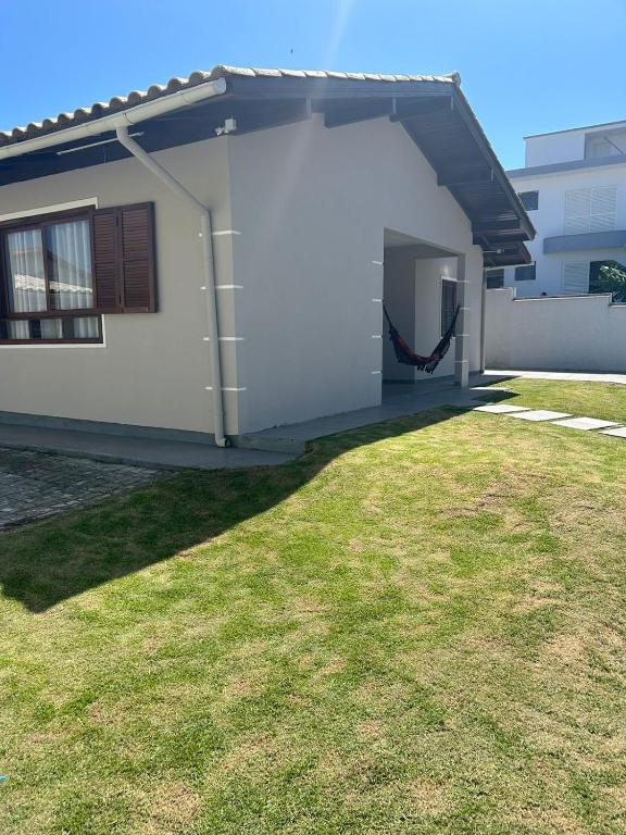 Casa Ilha da Magia - Three-Bedroom House